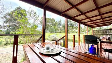 Family Cottage, Mountain View | Outdoor dining