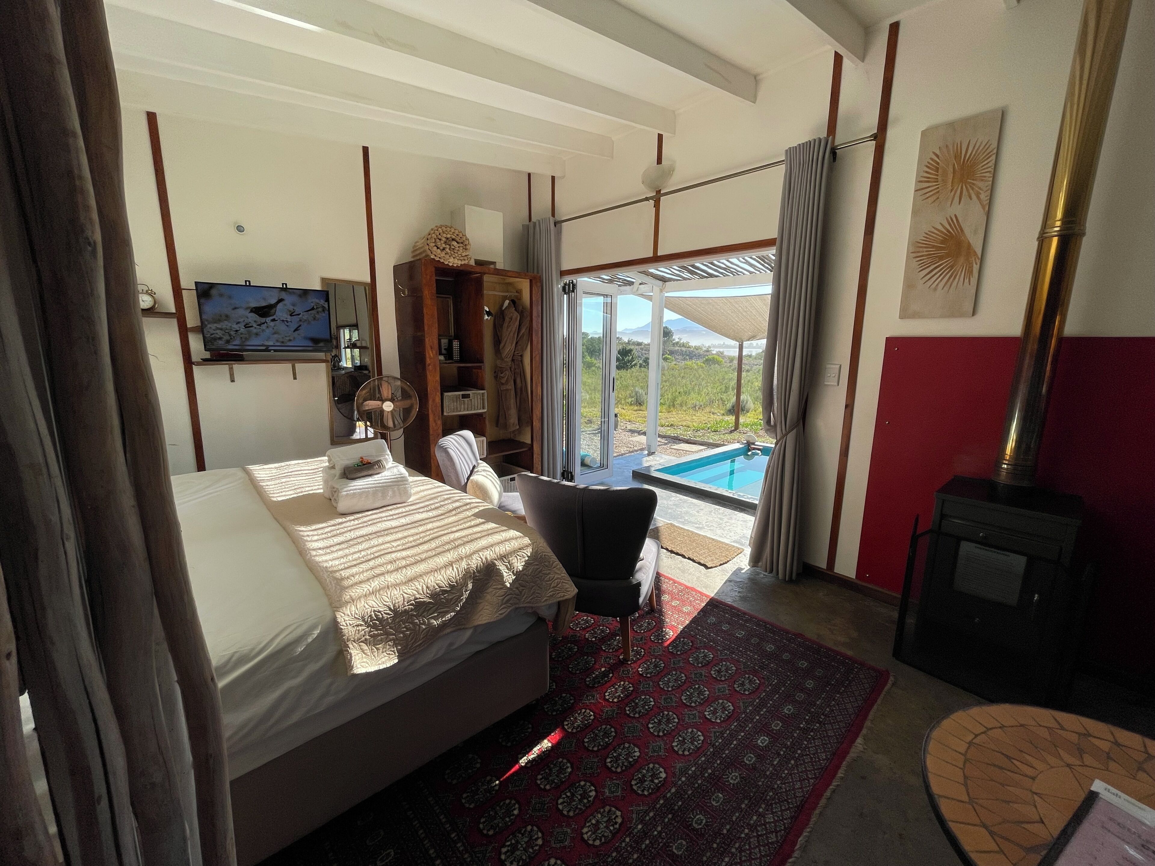 Suite estudio Deluxe, vista a la montaña | Tabla de planchar con plancha y wifi gratis 