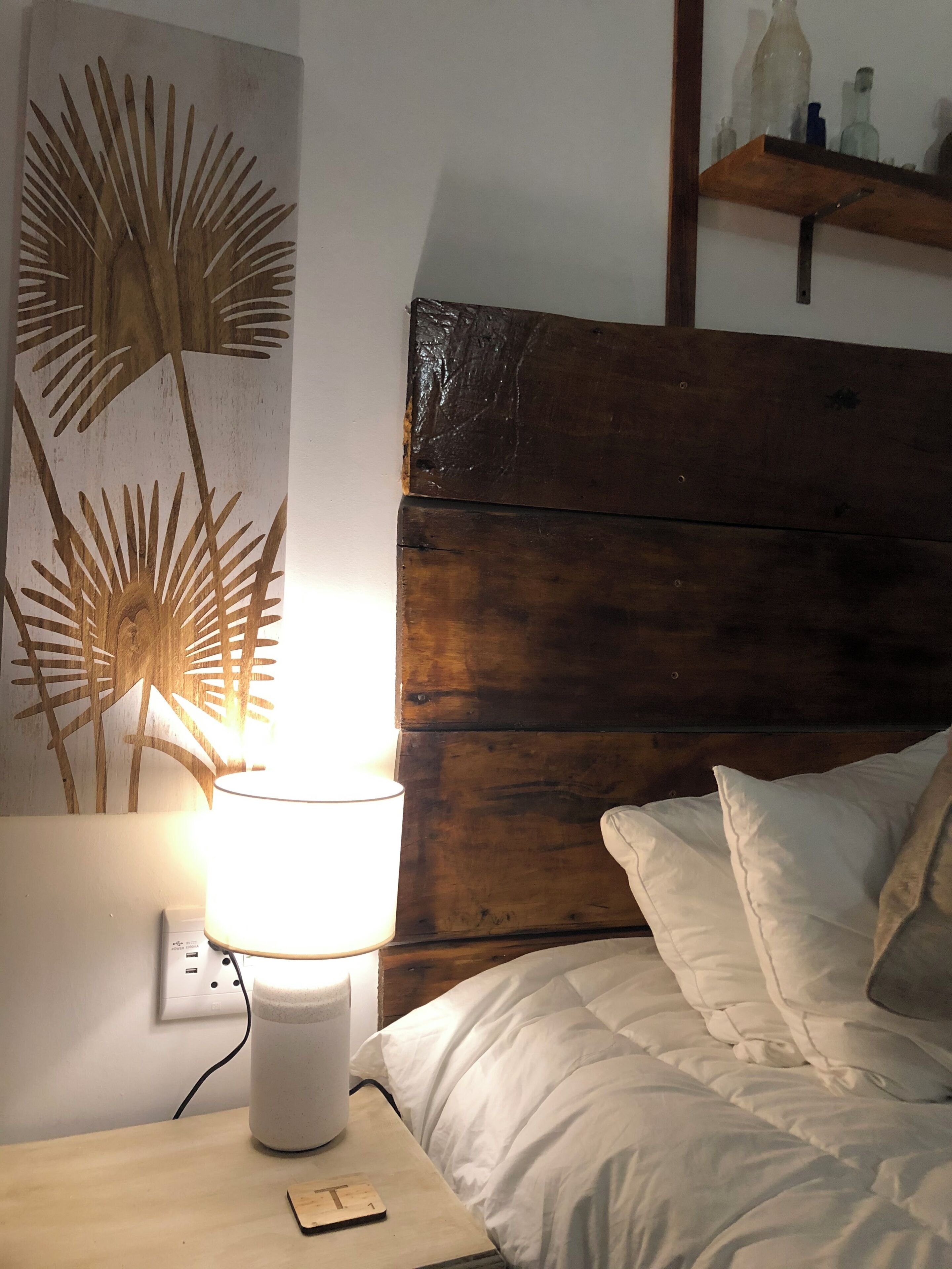 Deluxe Studio Suite, Mountain View | Iron/ironing board, free WiFi
