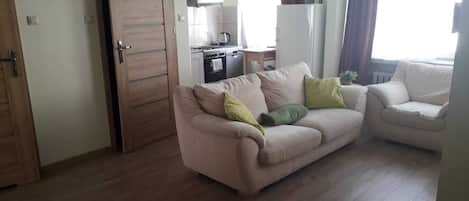 Comfort Apartment, Balcony | Living area