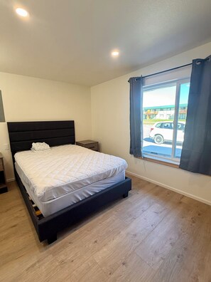 Iron/ironing board, internet, bed sheets - The Bluff House with million dollar view (Kenai)