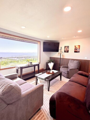 The Bluff House with million dollar view
