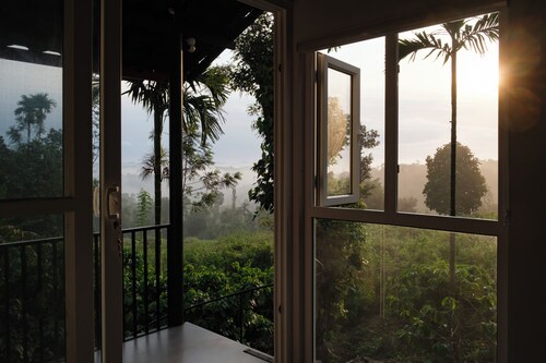 AC 2BHK Estate stay with sunrise view