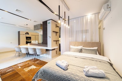 Luxury Aparthotel MejtasHills - Old Town