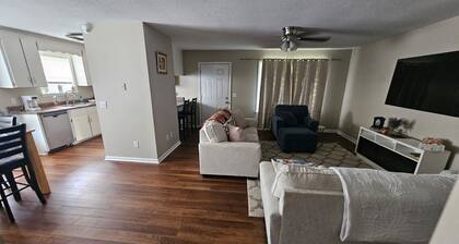 Enjoyable 3-bedroom house with AC in Midland City
Close to all in Dothan