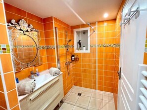 Bathroom - LA VIE EST BELLE EN PROVENCE (Tourves)