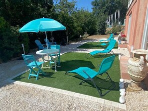 Outdoor dining - LA VIE EST BELLE EN PROVENCE (Tourves)
