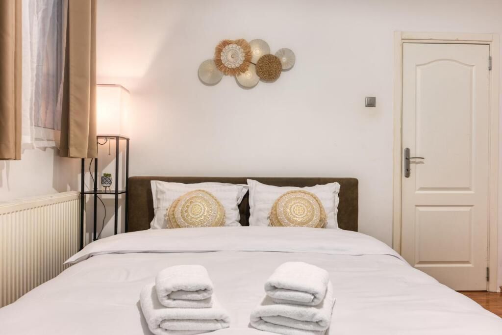 Appartement Confort, cuisine | Rideaux occultants, fer et planche à repasser, Wi-Fi gratuit