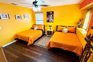 5 slaapkamers, een strijkplank/strijkijzer, reisbedje, gratis wifi