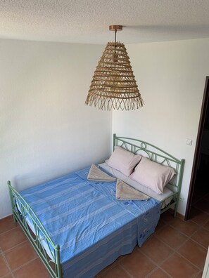 Room - Vrbo Property (avignon)