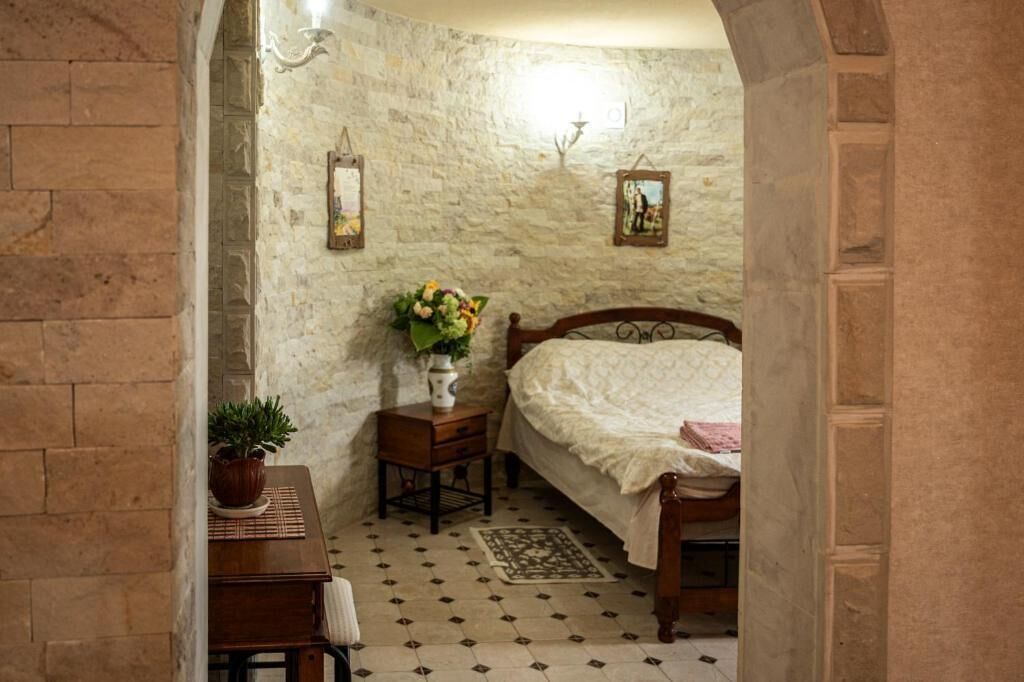 Chambre Double Deluxe, vue cour intérieure | Coffres-forts dans les chambres, Wi-Fi gratuit