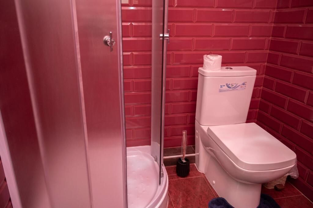 Deluxe Double Room, Courtyard View | Bathroom | Slippers