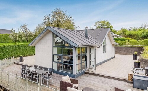 Summer house 300 metres from Hvidbjerg Beach