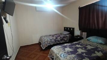 House, Balcony | Free WiFi