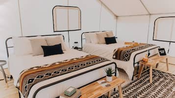 1 bedroom, WiFi (free), bed sheets
