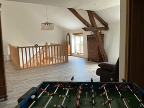 Games room - La Grange morvandelle! (Marigny-l'Église)