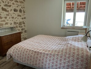 Room - La Grange morvandelle! (Marigny-l'Église)