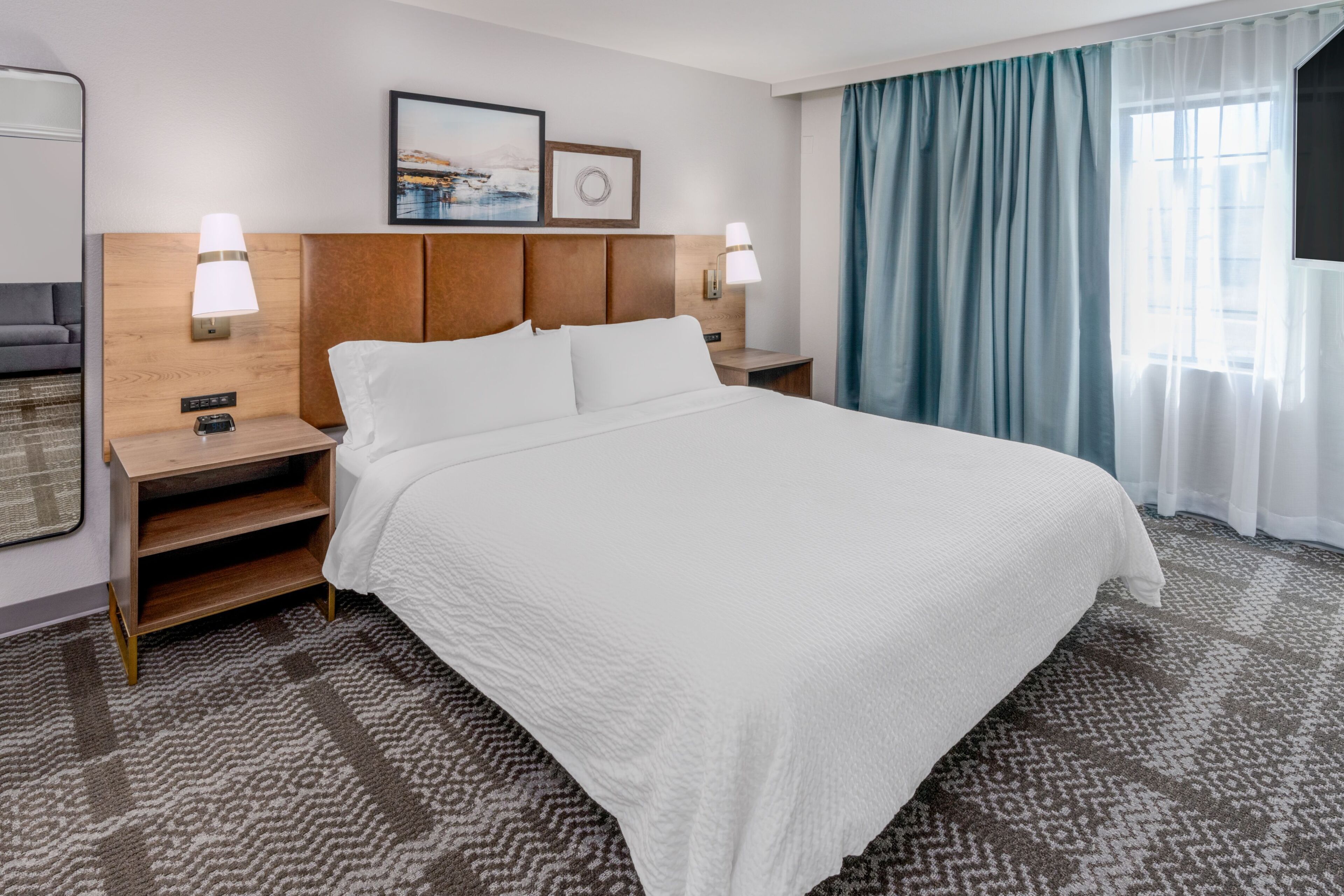 Iron/ironing board, free WiFi, bed sheets, wheelchair access
