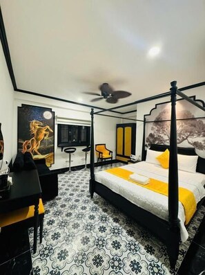 Desk - Phu Gia Luxury  (Ho Chi Minh City)