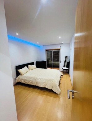 2 Schlafzimmer, Bügeleisen/Bügelbrett, WLAN, Bettwäsche