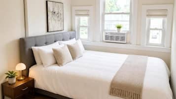 2 habitaciones, tabla de planchar con plancha, internet y ropa de cama