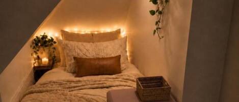 2 habitaciones, tabla de planchar con plancha, internet y ropa de cama