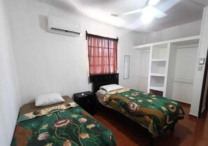 House | Free WiFi - Casa Villegas Blanca (Linares)