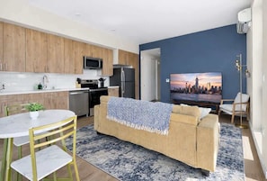 TV, offices - Modern Downtown Retreat | Balcony + Rooftop Views (San Diego)
