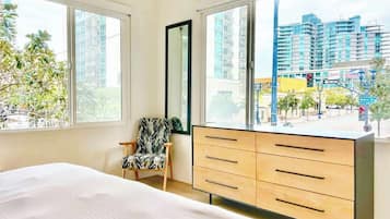 Iron/ironing board, travel crib, WiFi, bed sheets