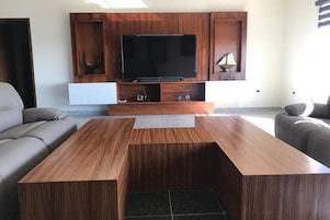 Luxury Suite | Living area | Heated floors