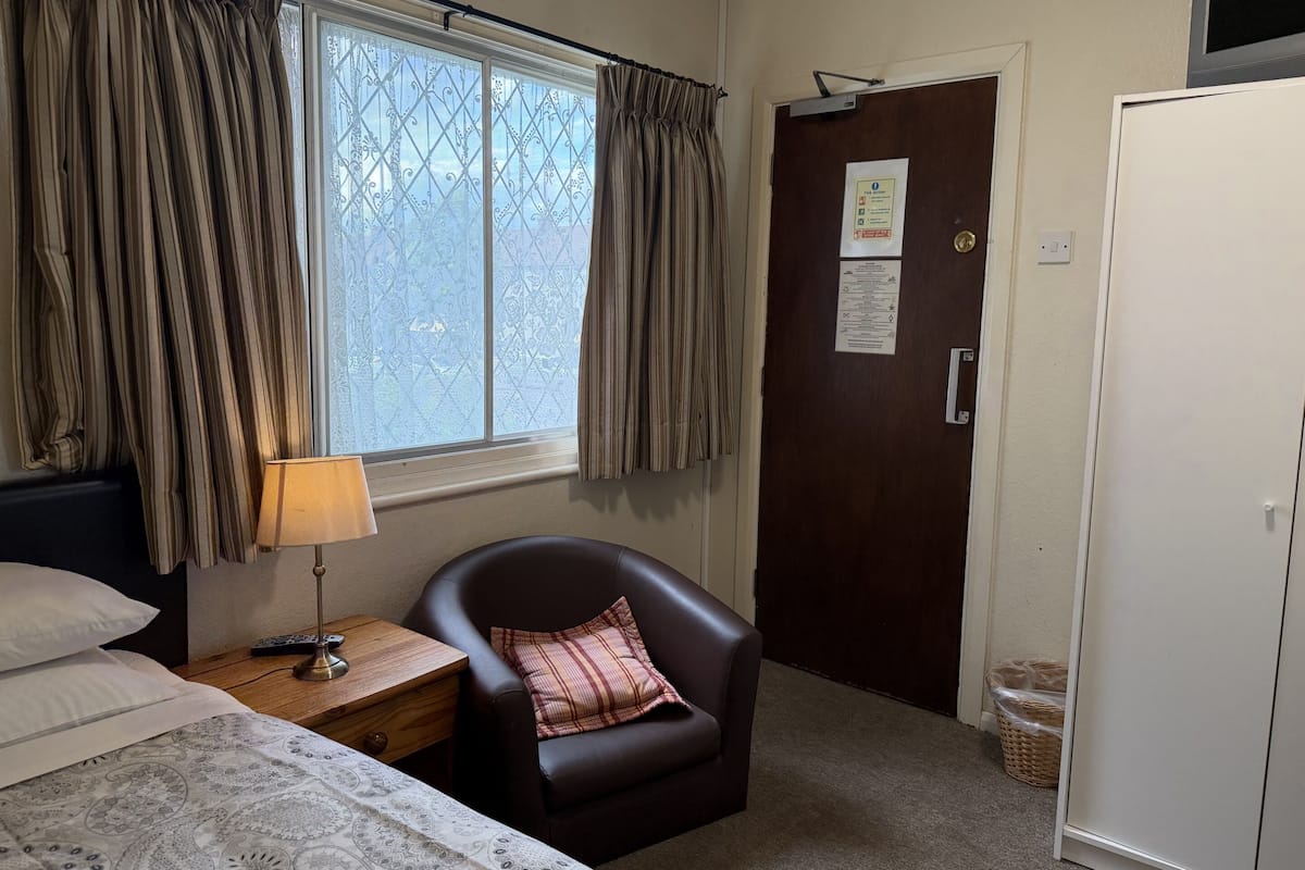Iron/ironing board (on request), WiFi (free), bed sheets