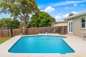 Pool - The Grand Slam House. (Melbourne)
