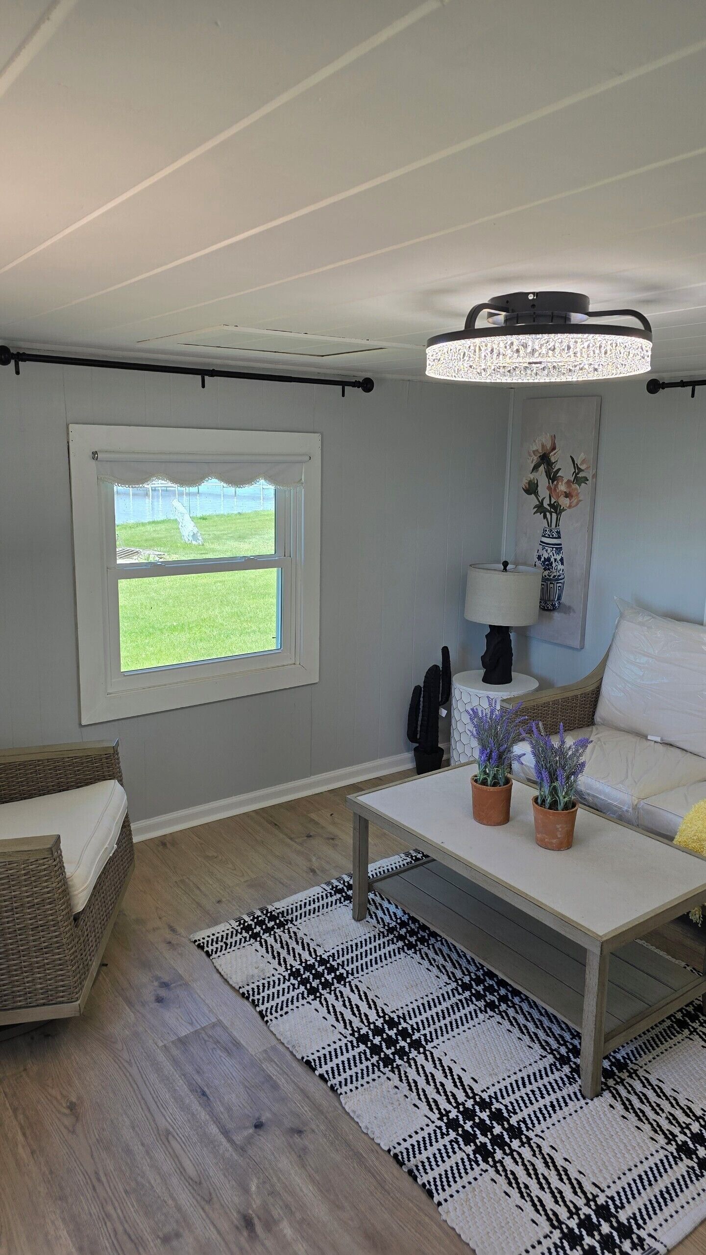 Smart TV, DVD player, books