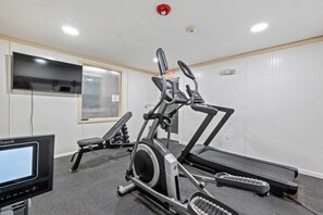 Fitness facility - Eastern Inn Aspen Lodge Suite for 4 (North Conway)