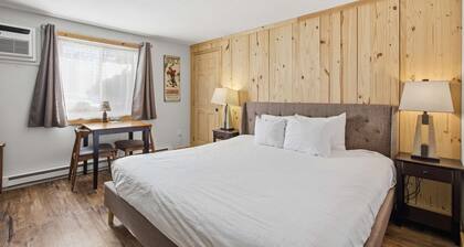Eastern Inn Mountain Ski Lodge