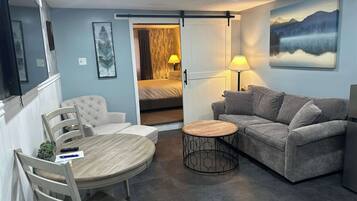 Kondominium, 1 Tempat Tidur King, dapur, pemandangan gunung (White Mountain Retreat) | Area keluarga