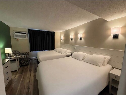 Eastern Inn Evergreen Suite
