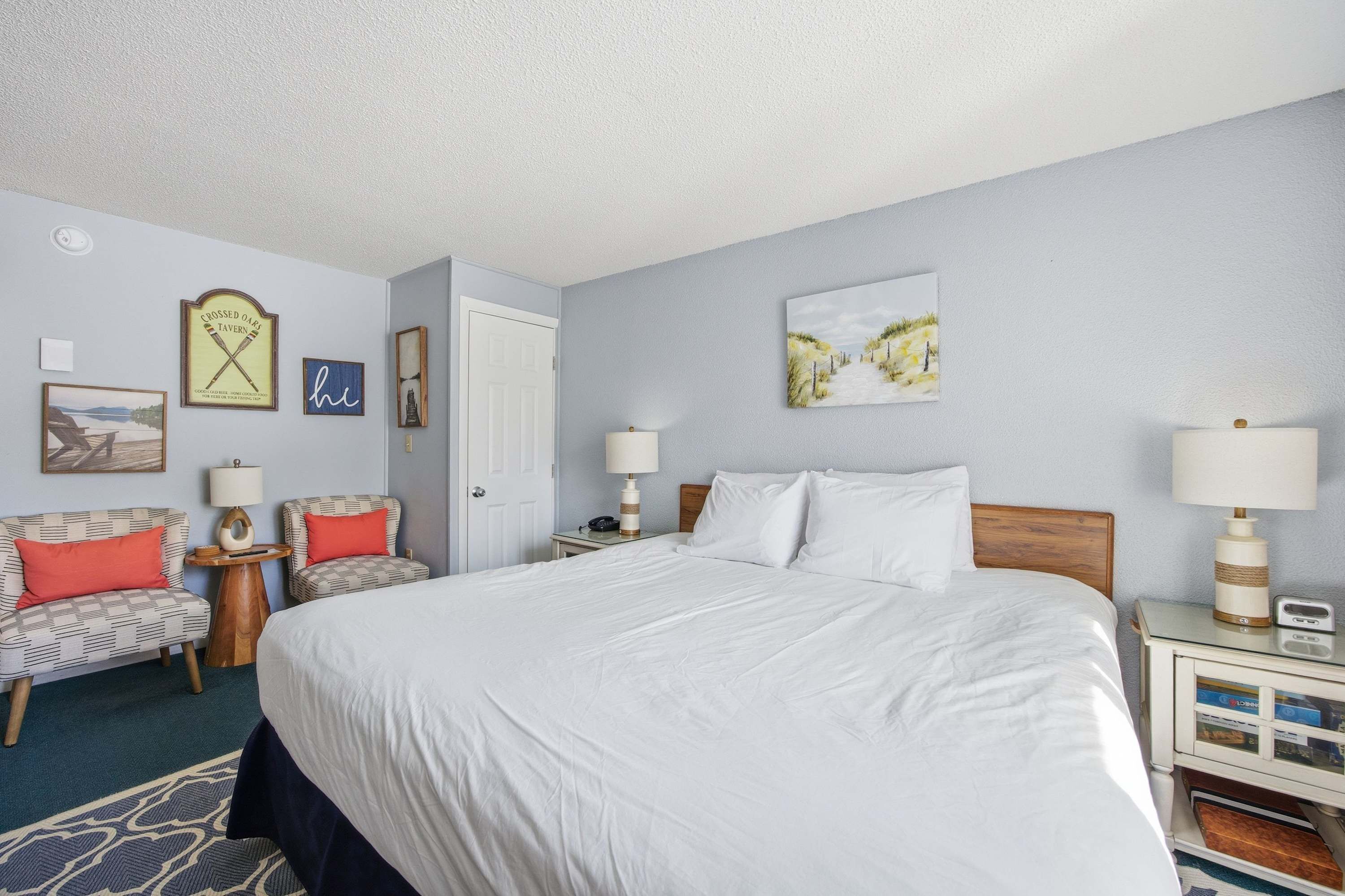 Studio, 1 King Bed, Pets not allowed, Mountain View (Eastern Inn Rivercrest Retreat) | 1 bedroom, individually decorated, individually furnished