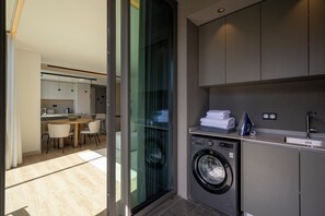 Interior - Calheta Hills V – Sea View and Pool in Calheta (Estreito da Calheta)