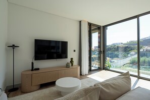 Living area - Calheta Hills V – Sea View and Pool in Calheta (Estreito da Calheta)