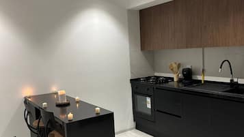 Apartment, 1 Bedroom, Accessible, Smoking | Interior