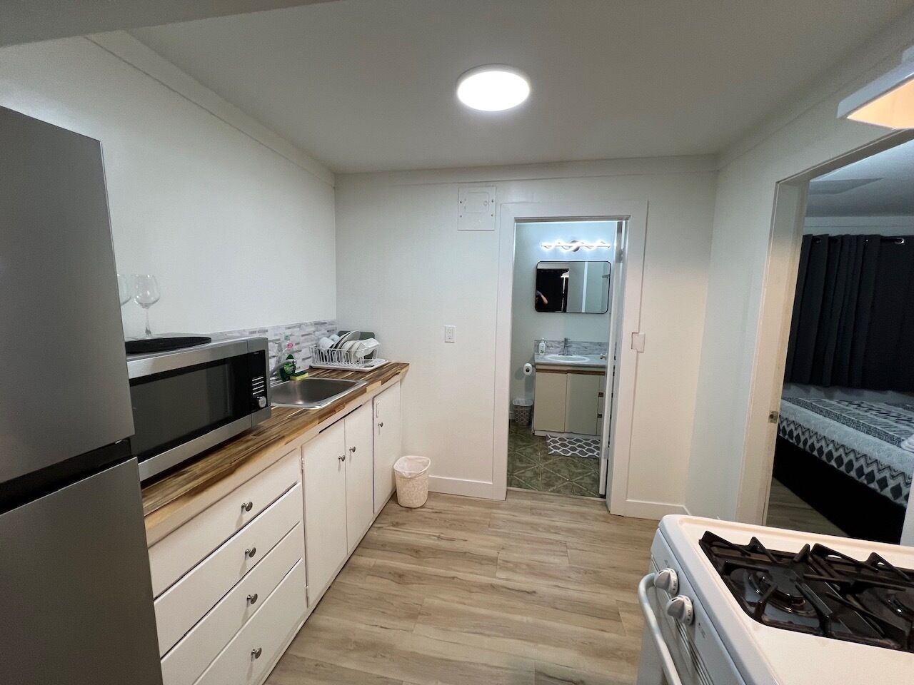 Full-sized fridge, microwave
