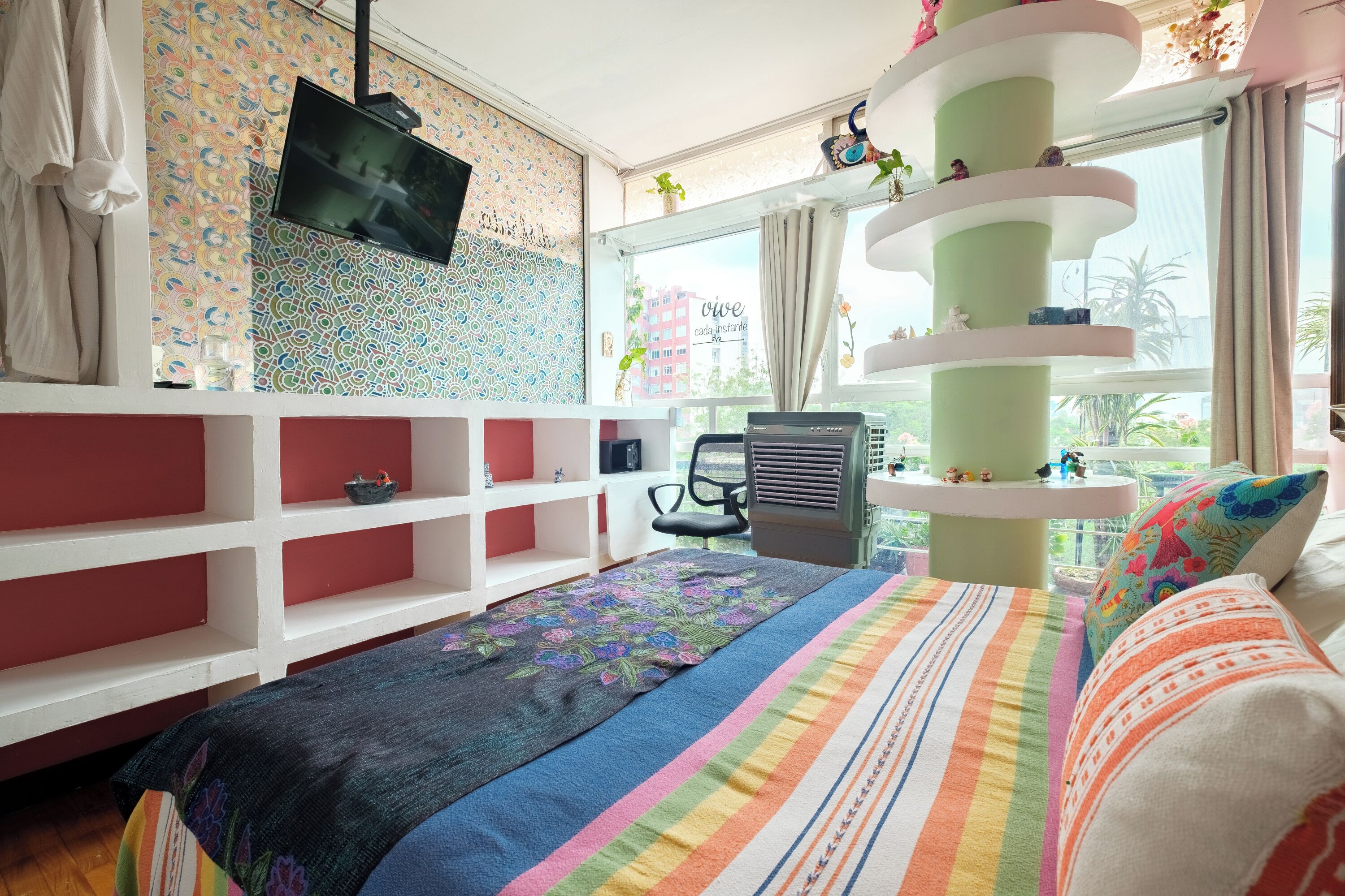 Chambre Double Confort, vue ville | Coffres-forts dans les chambres, bureau