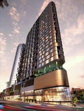 Exterior - Luxury apartment with city views (Fortitude Valley)