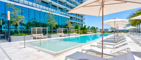 Apartment | Pool | Outdoor pool