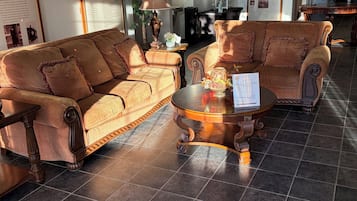 Double Room | Lobby