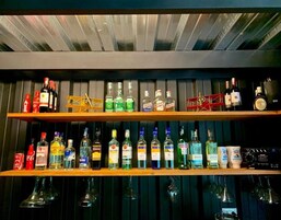 Bar (en la propiedad)