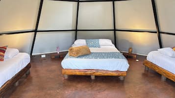 Doppel- oder Zweibettzimmer, Mehrere Betten, Terrasse, Gartenblick