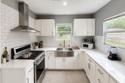 Perfect 4-bedroom mid-century home in Grand Prairie
