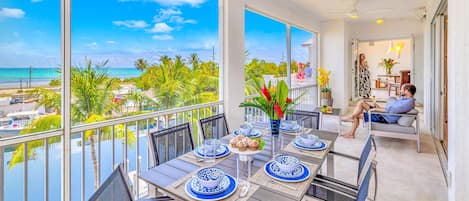 บ้านพัก | 8 ห้องนอน